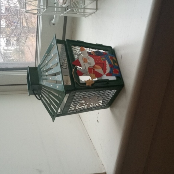 5 lanterns as pictured.  Will list sizes later.  EUC - Picture 7 of 9